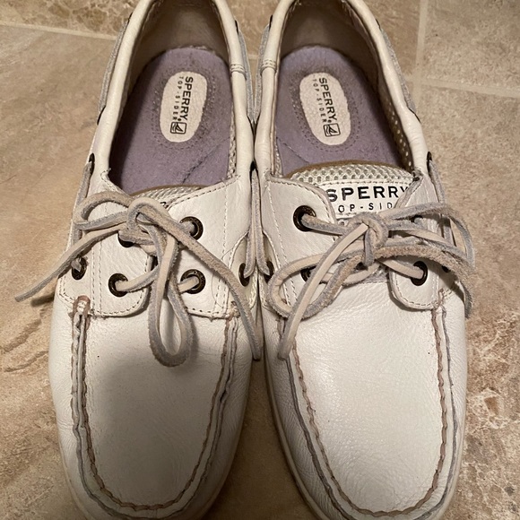 Sperry topsiders